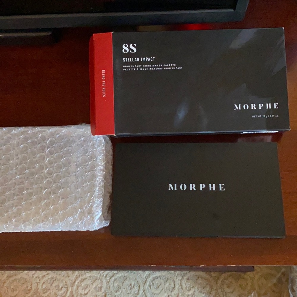 Morphe highlighter palette
